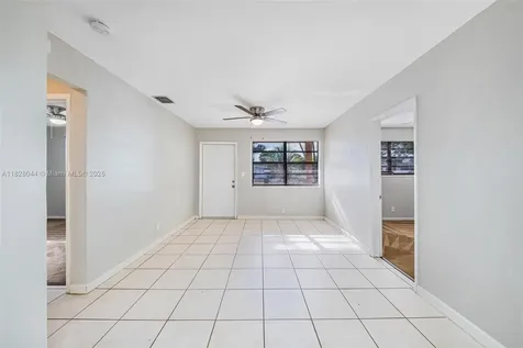 4130 NW 12th Avenue Oakland Park FL 33309