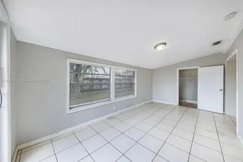 4130 NW 12th Avenue Oakland Park FL 33309