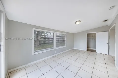 4130 NW 12th Avenue Oakland Park FL 33309