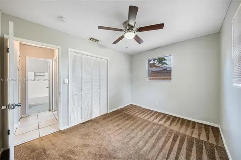 4130 NW 12th Avenue Oakland Park FL 33309