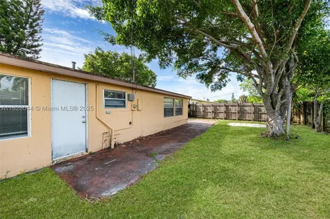 4130 NW 12th Avenue Oakland Park FL 33309