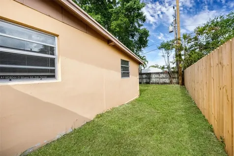 4130 NW 12th Avenue Oakland Park FL 33309