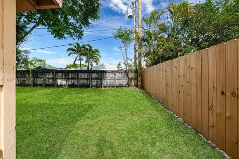 4130 NW 12th Avenue Oakland Park FL 33309