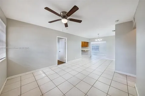 4130 NW 12th Avenue Oakland Park FL 33309