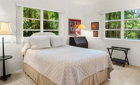 3540 N Moorings Way Miami FL 33133
