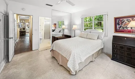 3540 N Moorings Way Miami FL 33133