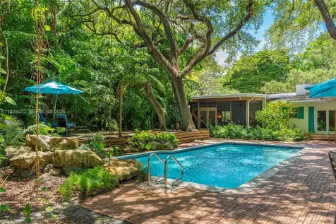 3540 N Moorings Way Miami FL 33133