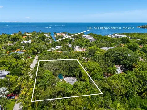 3540 N Moorings Way Miami FL 33133