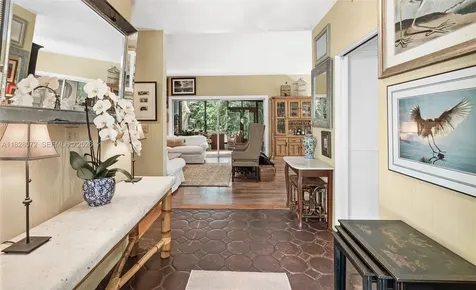 3540 N Moorings Way Miami FL 33133