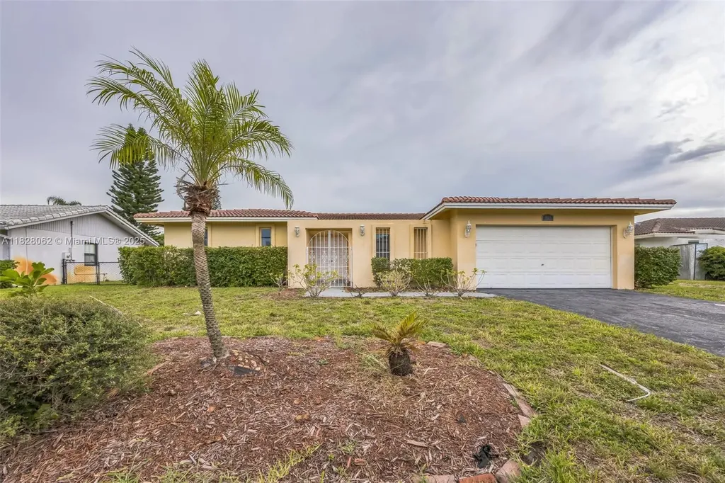 867 Ramblewood Drive Coral Springs FL 33071