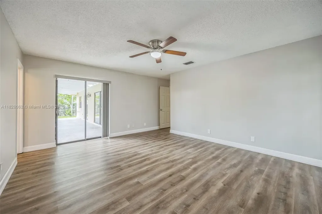 867 Ramblewood Drive Coral Springs FL 33071