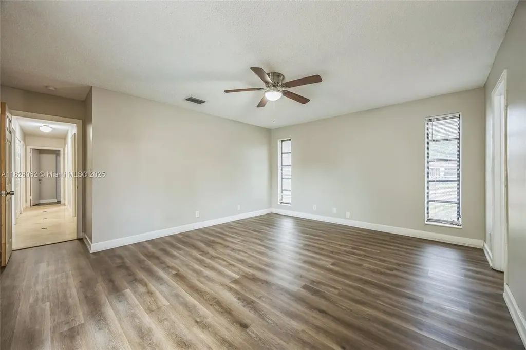 867 Ramblewood Drive Coral Springs FL 33071