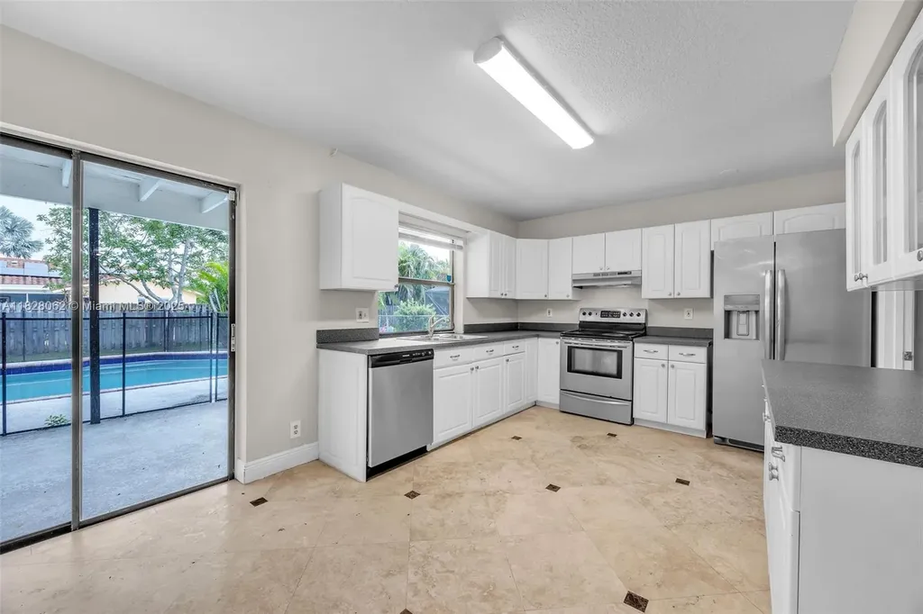 867 Ramblewood Drive Coral Springs FL 33071