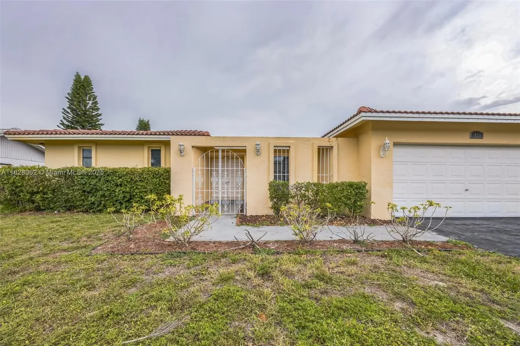 867 Ramblewood Drive Coral Springs FL 33071