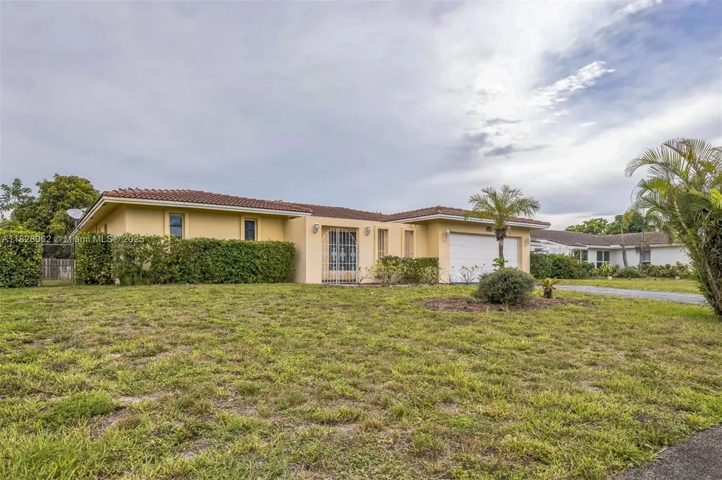 867 Ramblewood Drive Coral Springs FL 33071