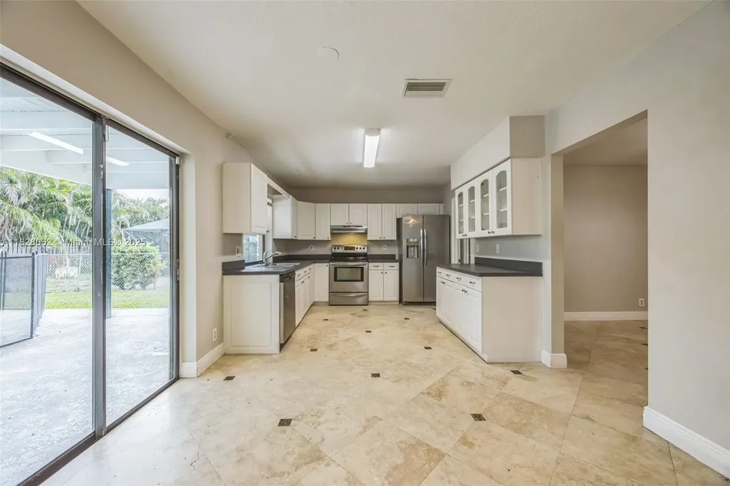 867 Ramblewood Drive Coral Springs FL 33071