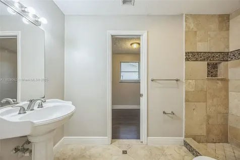 867 Ramblewood Drive Coral Springs FL 33071