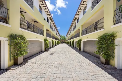3204 Bird Avenue Coconut Grove FL 33133