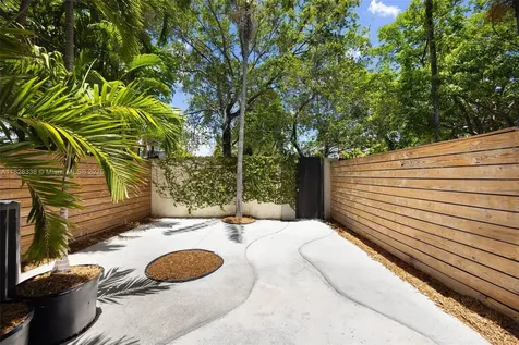 3204 Bird Avenue Coconut Grove FL 33133