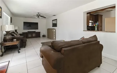 6901 SW 1st Court Pembroke Pines FL 33023