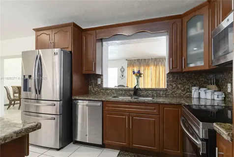 6901 SW 1st Court Pembroke Pines FL 33023