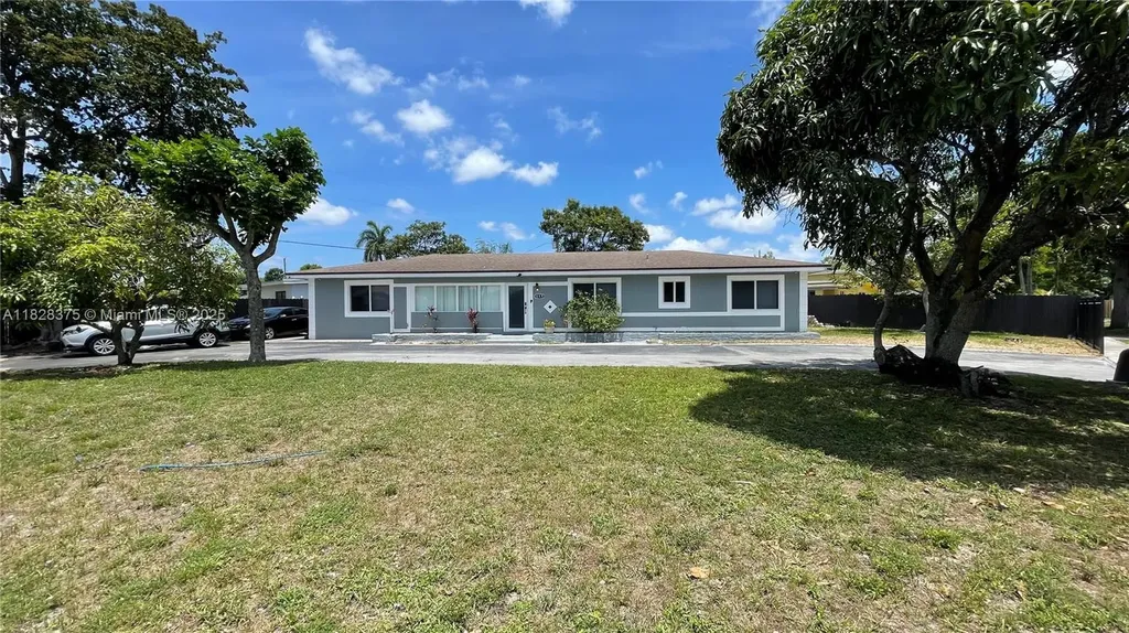 499 W Melrose Circle Fort Lauderdale FL 33312