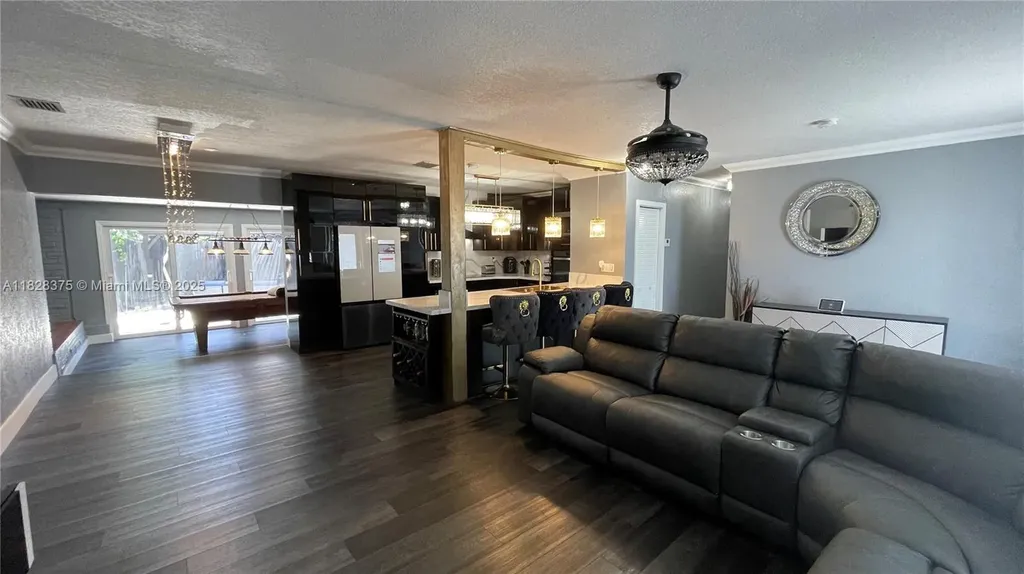 499 W Melrose Circle Fort Lauderdale FL 33312