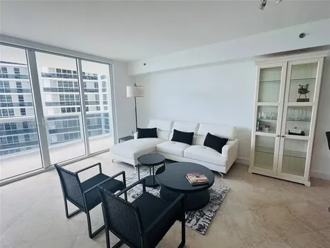 Hallandale Beach FL 33009