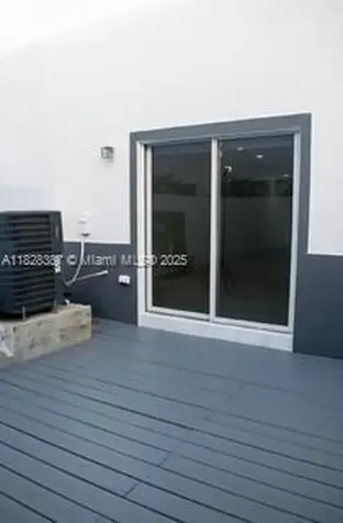 976 N 18th Court Hollywood FL 33020