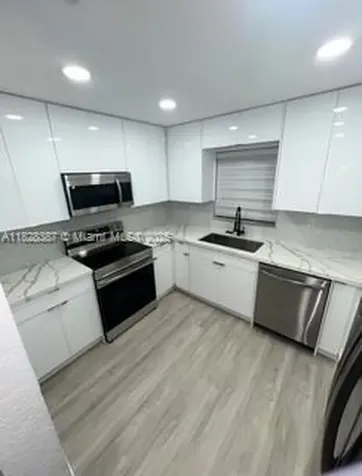 976 N 18th Court Hollywood FL 33020