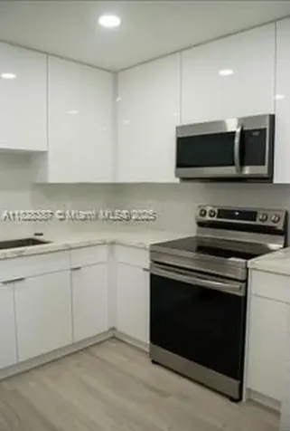 976 N 18th Court Hollywood FL 33020