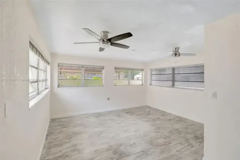 6141 NW 6th Street Miami FL 33126