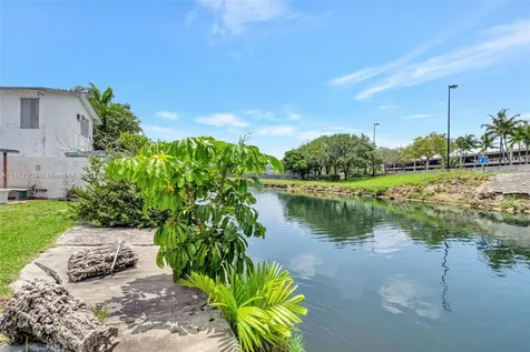 6141 NW 6th Street Miami FL 33126