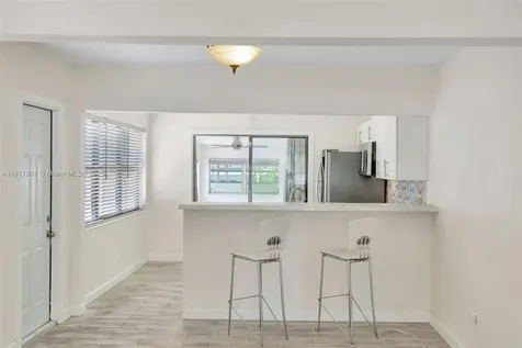 6141 NW 6th Street Miami FL 33126