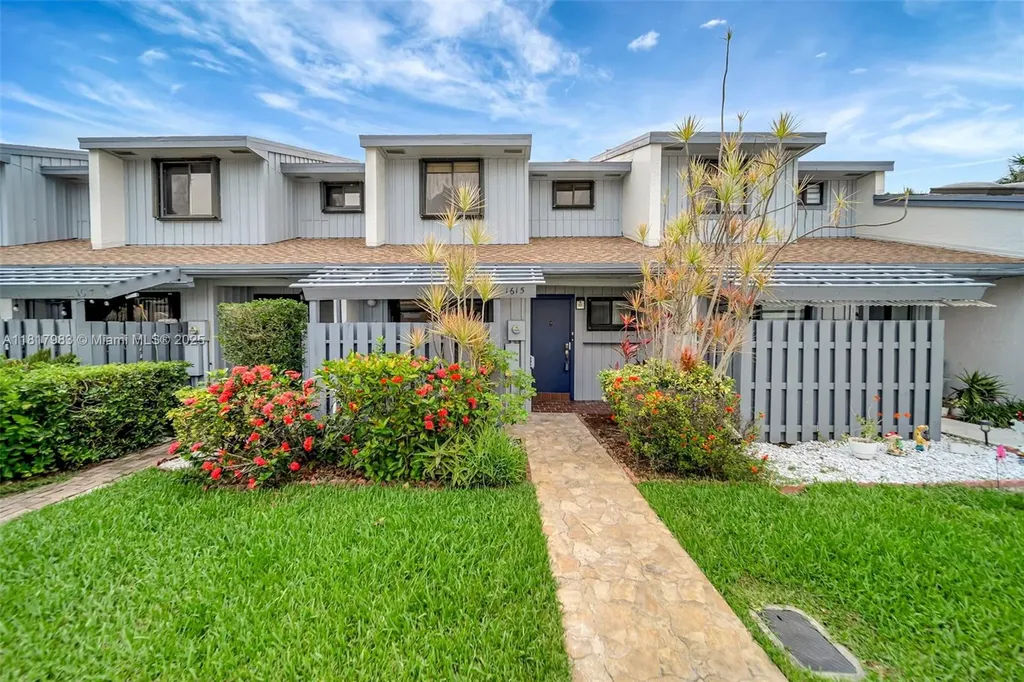 1615 N 14th Terrace Hollywood FL 33020