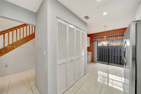 1615 N 14th Terrace Hollywood FL 33020