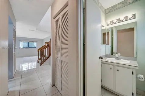 1615 N 14th Terrace Hollywood FL 33020