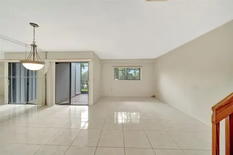 1615 N 14th Terrace Hollywood FL 33020