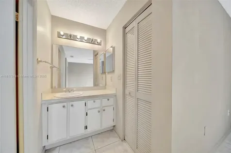 1615 N 14th Terrace Hollywood FL 33020