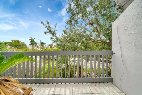 1615 N 14th Terrace Hollywood FL 33020