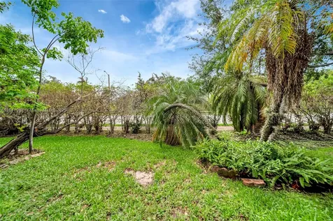1615 N 14th Terrace Hollywood FL 33020