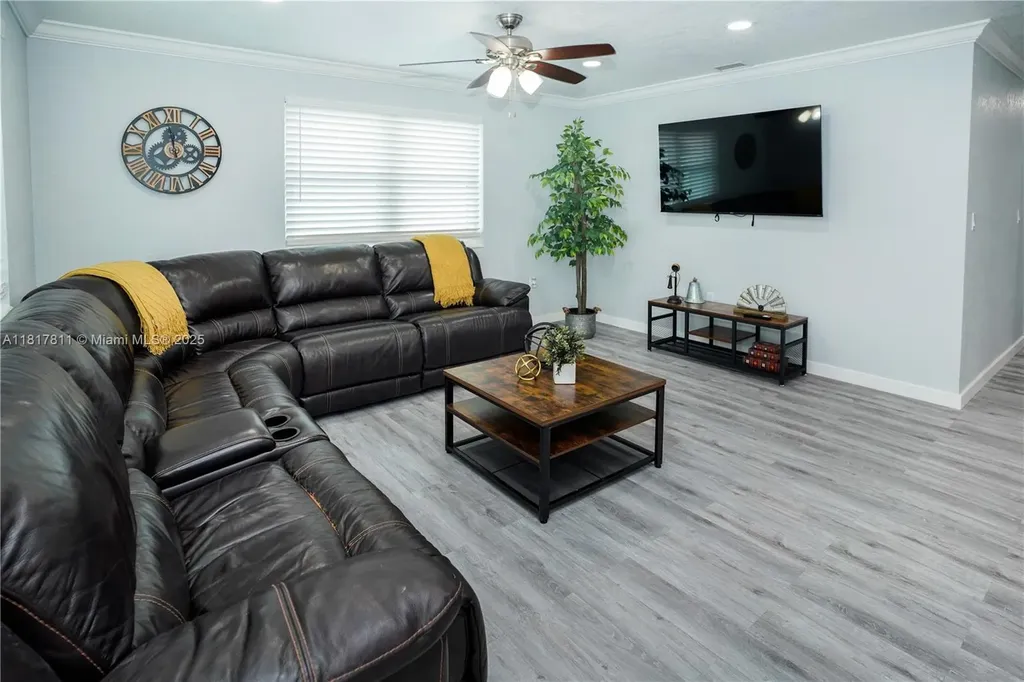 1647 NW 29th Avenue Miami FL 33125