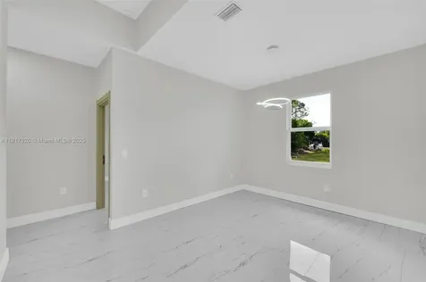 2807 40 Street W Lehigh Acres FL 33971