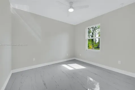 2807 40 Street W Lehigh Acres FL 33971