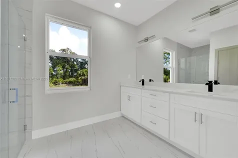 2807 40 Street W Lehigh Acres FL 33971