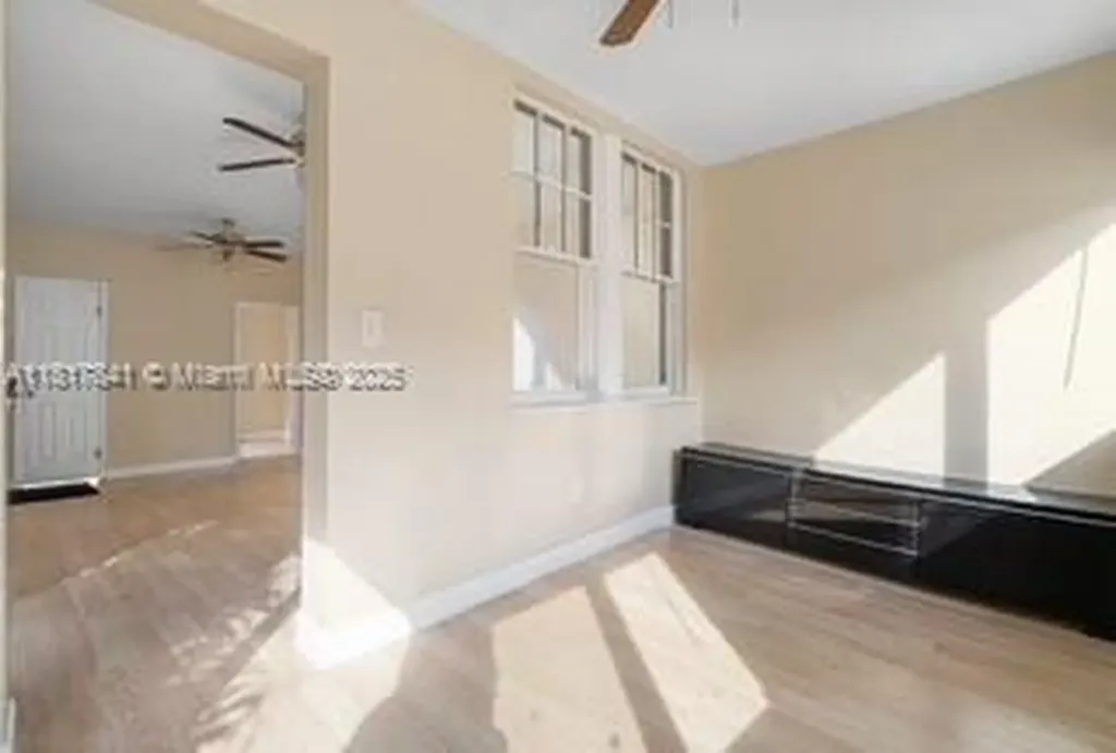 1416 N 2nd Avenue N Lake Worth FL 33460
