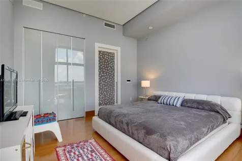 2001 Meridian Avenue Miami Beach FL 33139