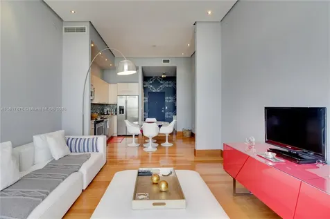 2001 Meridian Avenue Miami Beach FL 33139