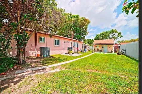10471 SW 174th Terrace Miami FL 33157