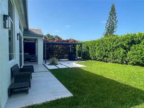 7714 NW 70th Way Parkland FL 33067